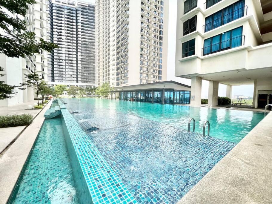 F 1-5 Pax 3Bed Cozy Home Studio Trefoil Setia Alam Wifi & Tv Shah Alam Buitenkant foto