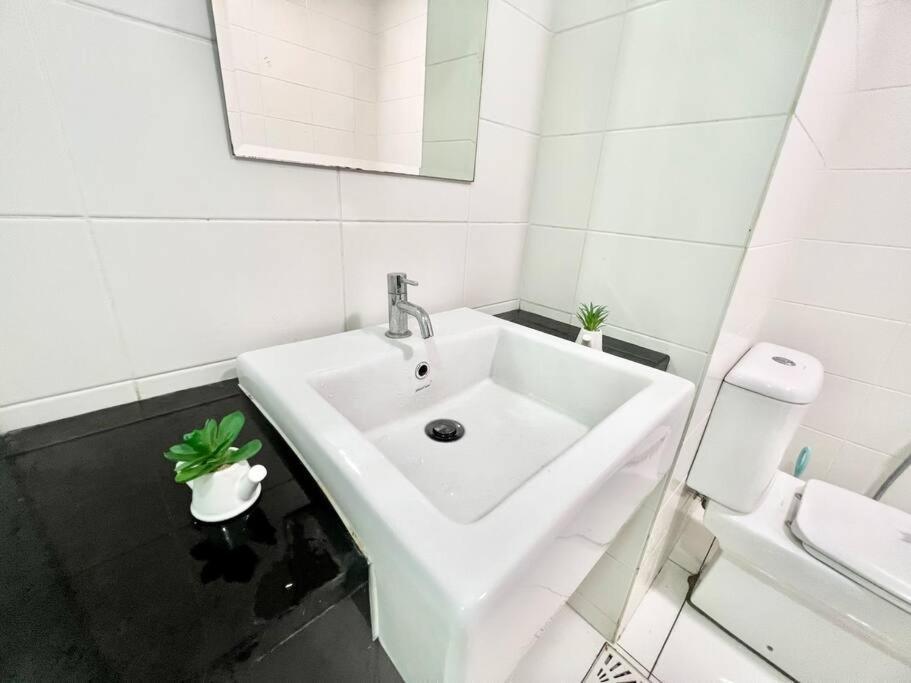 F 1-5 Pax 3Bed Cozy Home Studio Trefoil Setia Alam Wifi & Tv Shah Alam Buitenkant foto